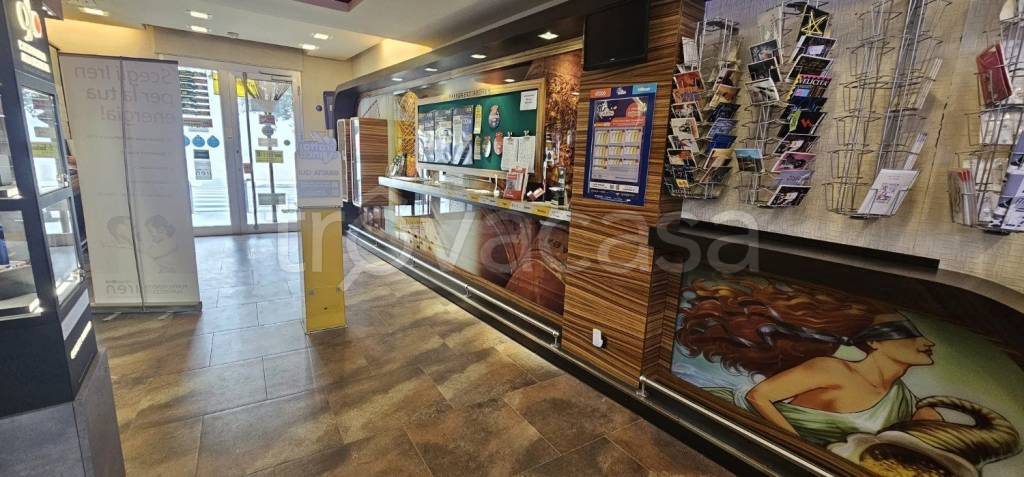 negozio in vendita a Cerignola in zona Centro Città