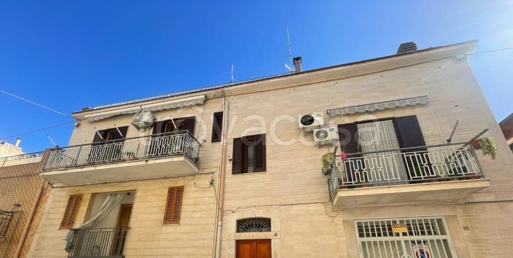 casa indipendente in vendita a Cerignola