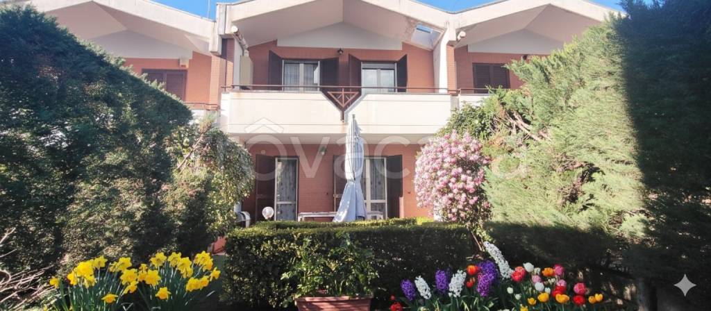 casa indipendente in vendita a Cerignola