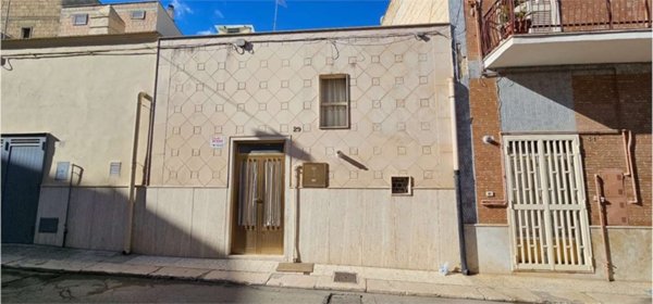casa indipendente in vendita a Cerignola