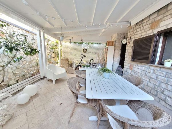 casa indipendente in vendita a Cerignola