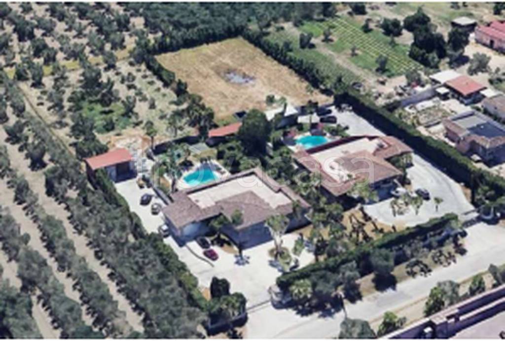 casa indipendente in vendita a Cerignola