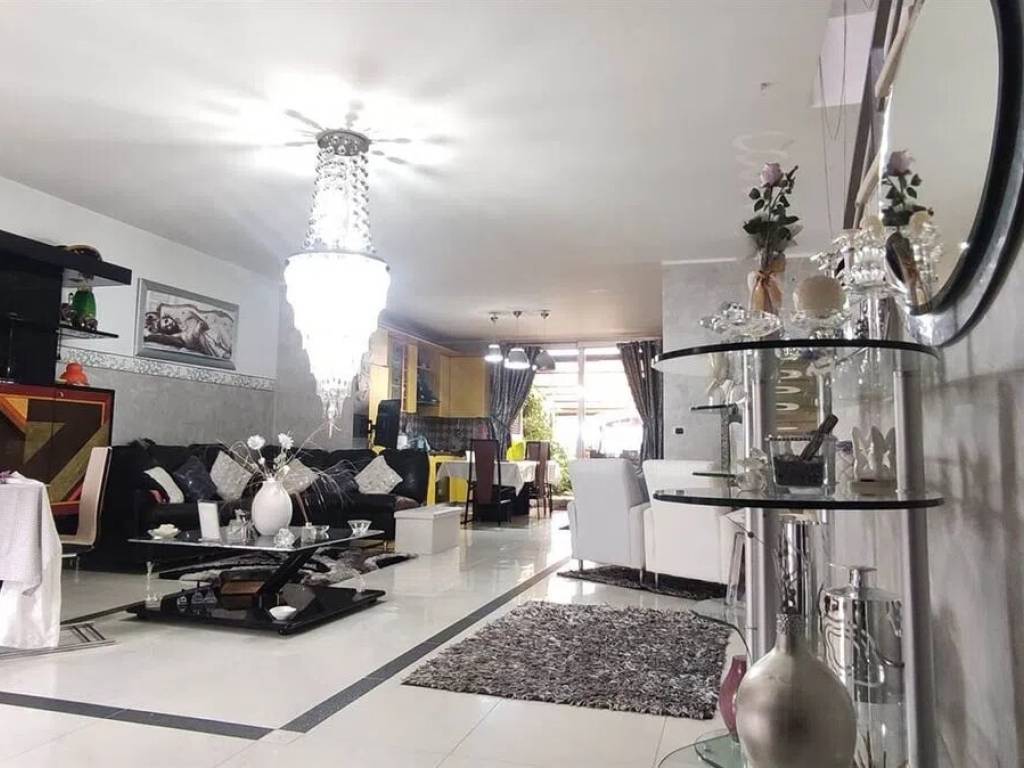 casa indipendente in vendita a Cerignola