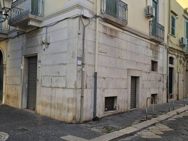 negozio in vendita a Cerignola in zona Centro Città