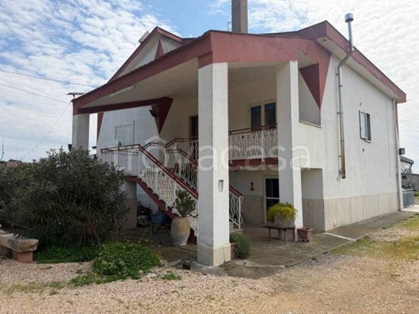 casa indipendente in vendita a Cerignola in zona Tressanti