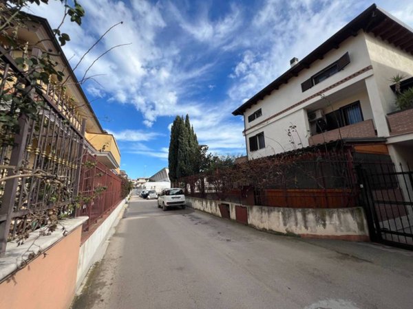 casa indipendente in vendita a Cerignola