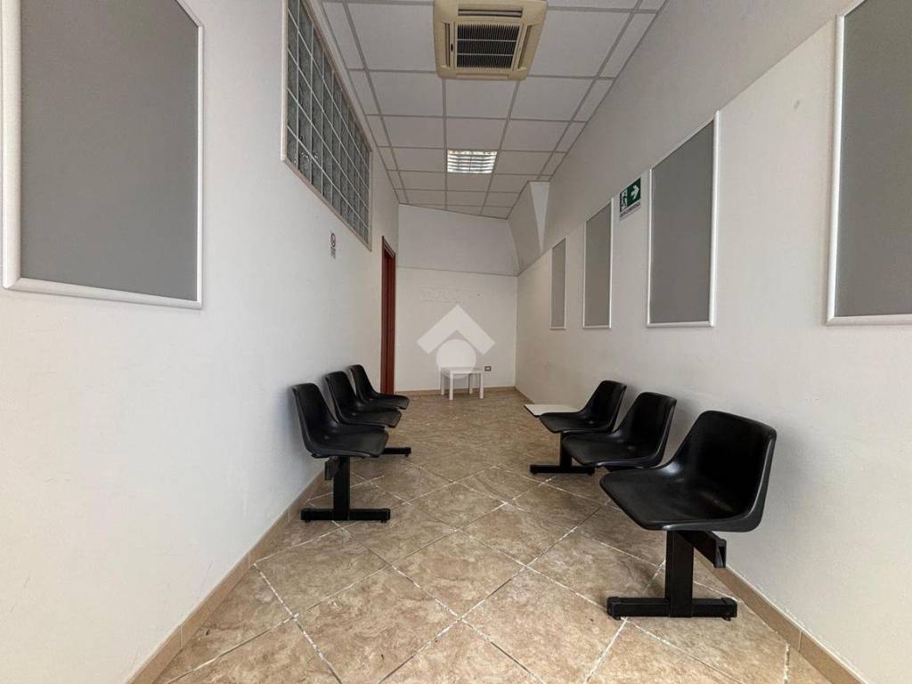 negozio in vendita a Cerignola in zona Centro Città