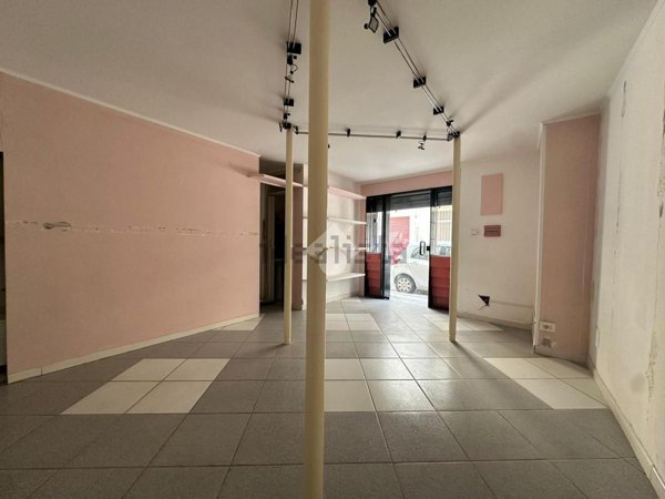 locale commerciale in vendita a Cerignola in zona Centro Città