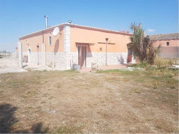 pentavano in vendita a Cerignola in zona Cerignola Campagna