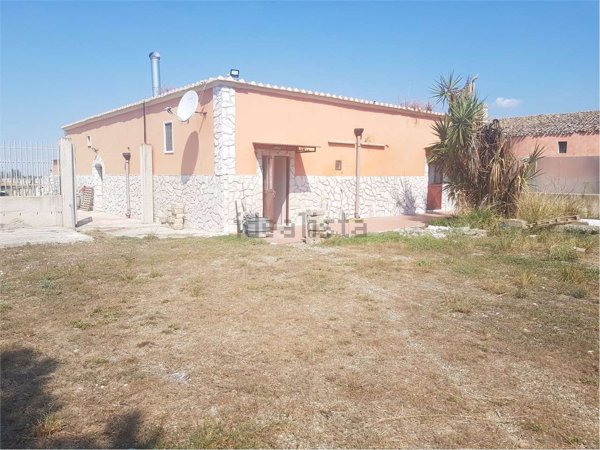 pentavano in vendita a Cerignola