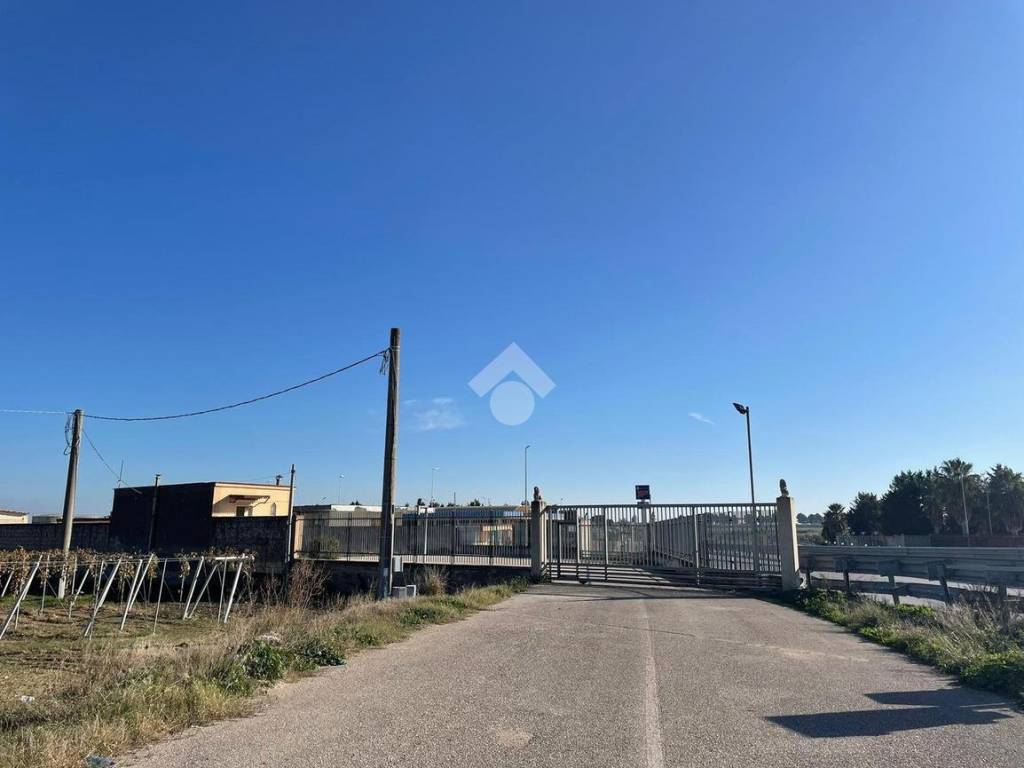 negozio in vendita a Cerignola in zona Centro Città