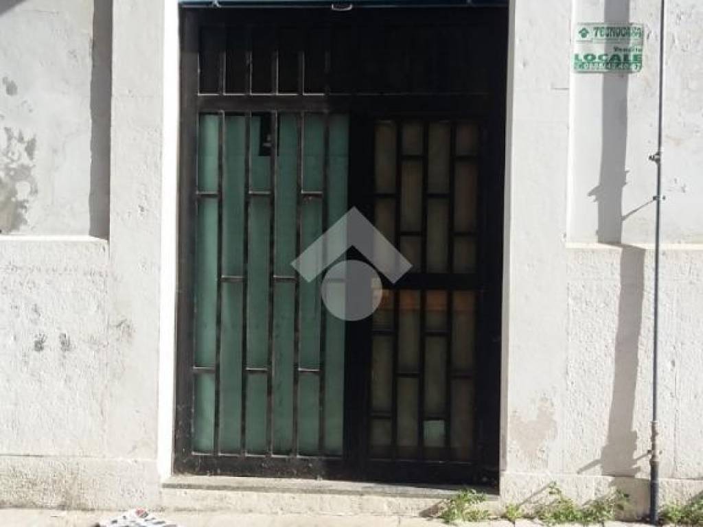 negozio in vendita a Cerignola in zona Centro Città