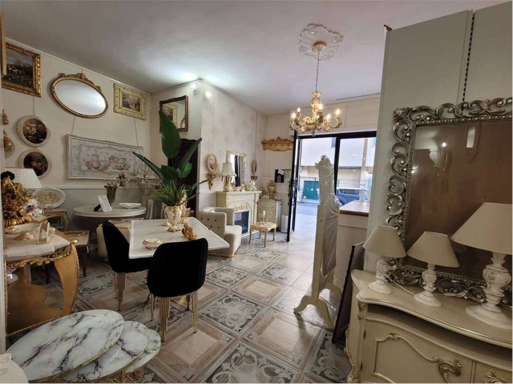 negozio in vendita a Cerignola in zona Centro Città