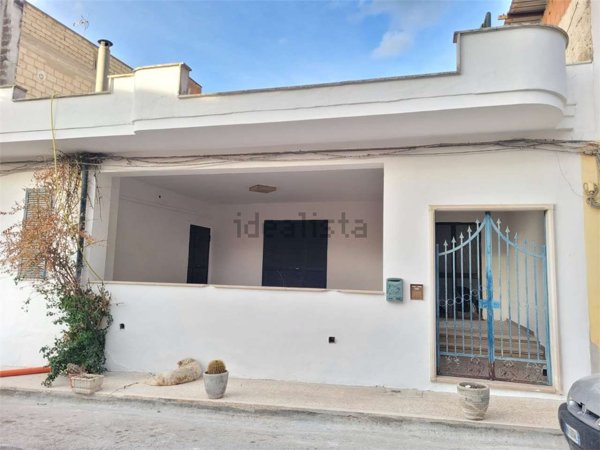 casa indipendente in vendita a Cerignola