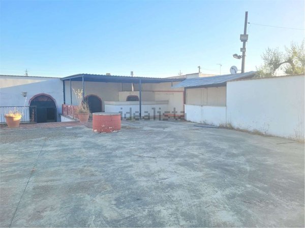 ufficio in vendita a Cerignola in zona Moschella