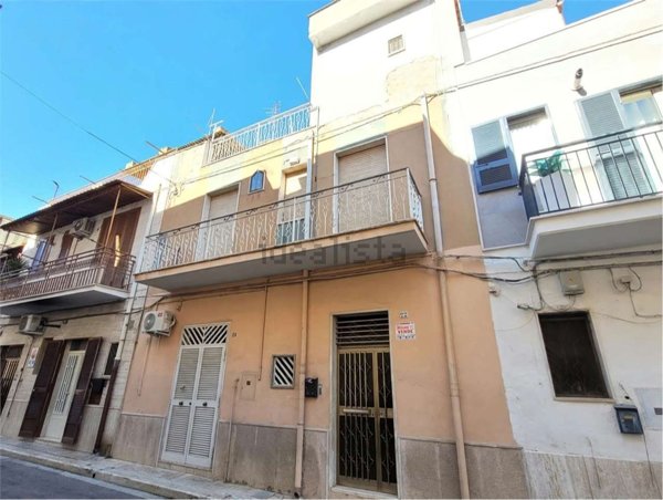 casa indipendente in vendita a Cerignola