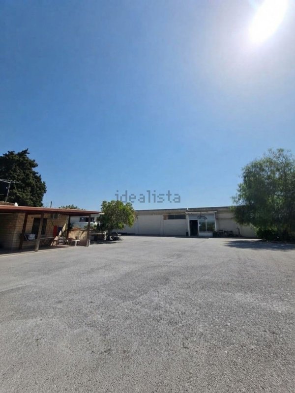 locale di sgombero in vendita a Cerignola in zona Moschella