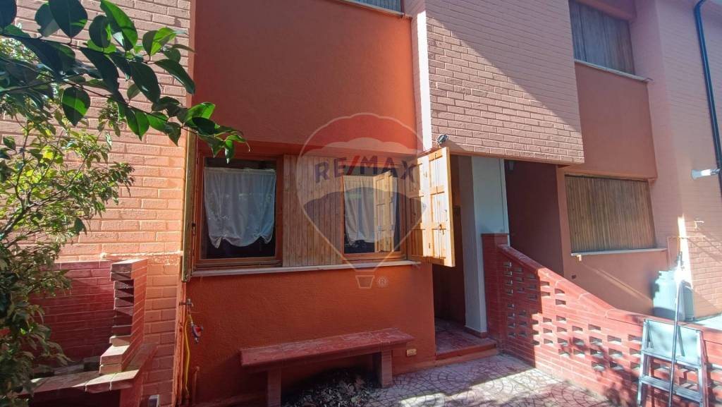 casa indipendente in vendita a Faeto