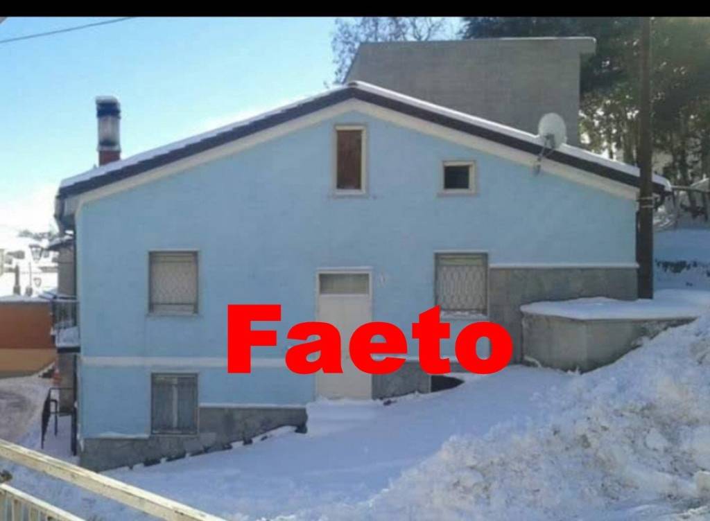 casa indipendente in vendita a Faeto