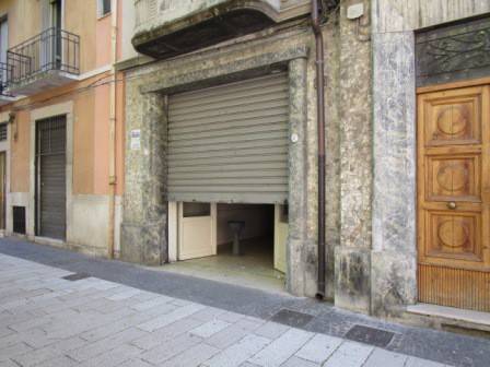 negozio in vendita a Foggia in zona Centro Città