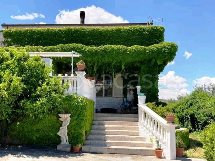 casa indipendente in vendita a Foggia in zona Camporeale