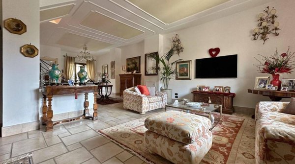 casa indipendente in vendita a Foggia in zona Macchia Gialla
