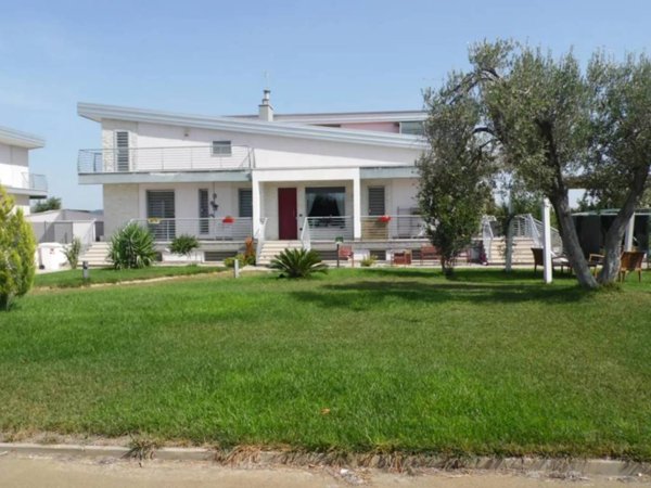 casa indipendente in vendita a Foggia in zona Incoronata