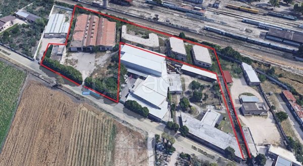 capannone in vendita a Foggia in zona Tavernola