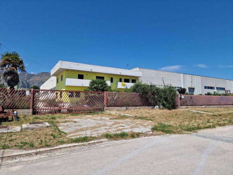 capannone in vendita a Foggia