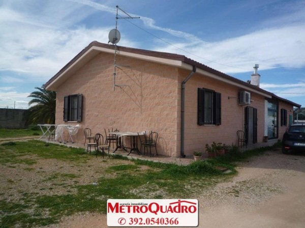 casa indipendente in vendita a Foggia in zona Candelaro