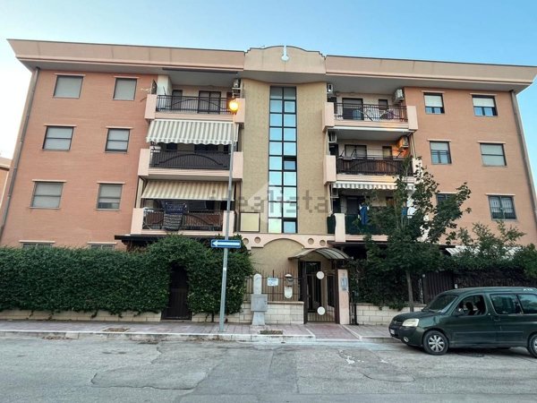 appartamento in vendita a Foggia in zona Macchia Gialla
