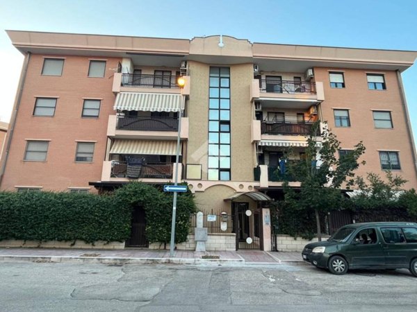 appartamento in vendita a Foggia in zona Macchia Gialla