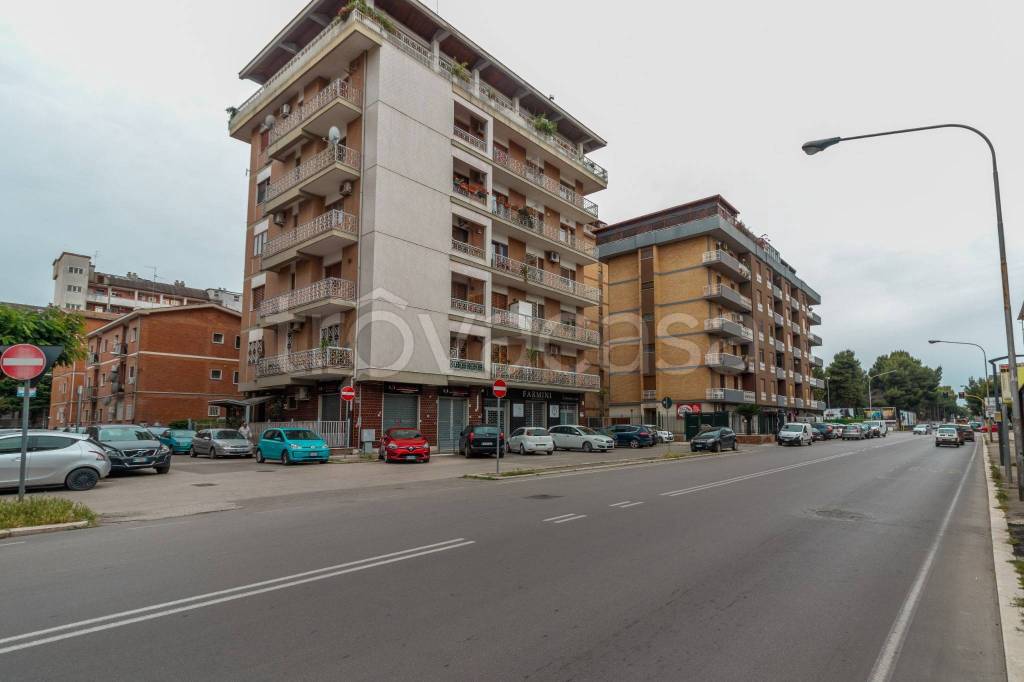 appartamento in vendita a Foggia in zona Immacolata / San Pio X