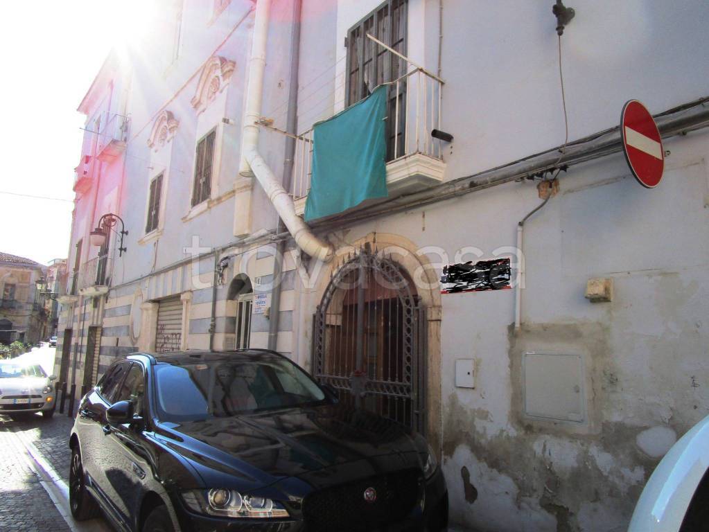 negozio in vendita a Foggia in zona Centro Città
