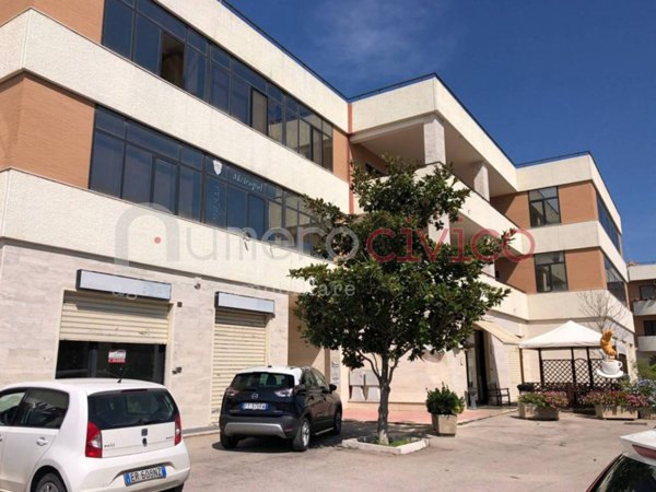 appartamento in vendita a Foggia in zona Villaggio Artigiani
