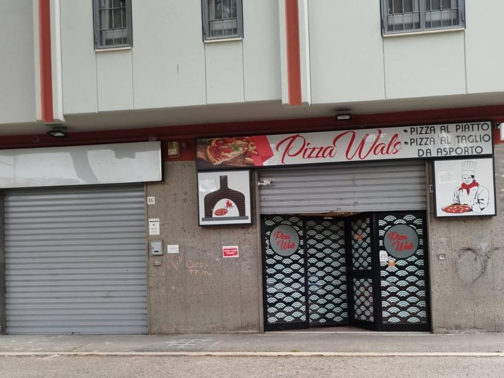 negozio in vendita a Foggia in zona Macchia Gialla