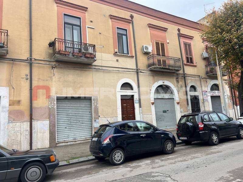 negozio in vendita a Foggia in zona Centro Città