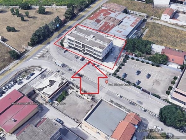 negozio in vendita a Foggia in zona Villaggio Artigiani