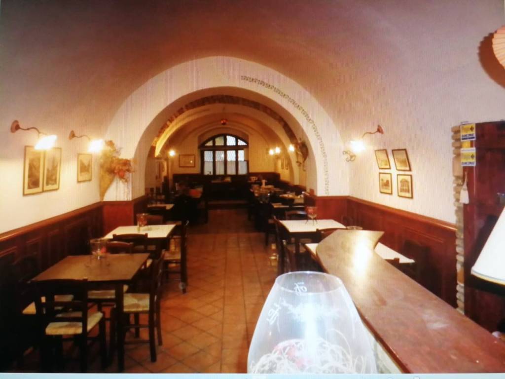 negozio in vendita a Foggia in zona Centro Città
