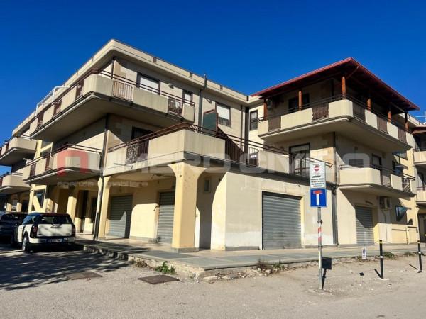 appartamento in vendita a Foggia in zona Villaggio Artigiani