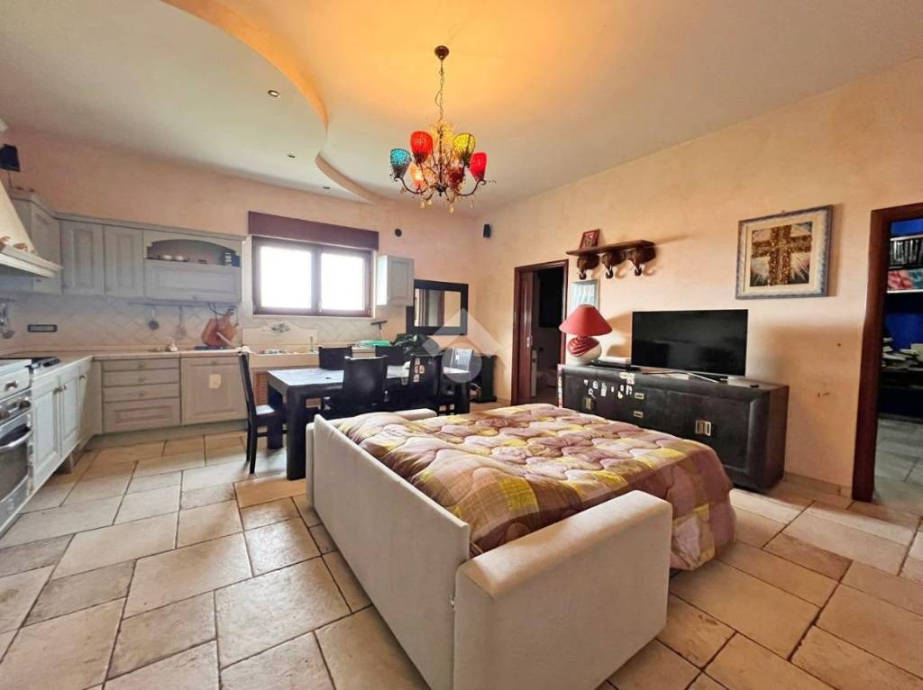 casa indipendente in vendita a Foggia in zona Immacolata / San Pio X