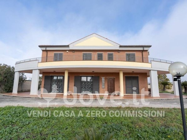 casa indipendente in vendita a Foggia in zona Macchia Gialla