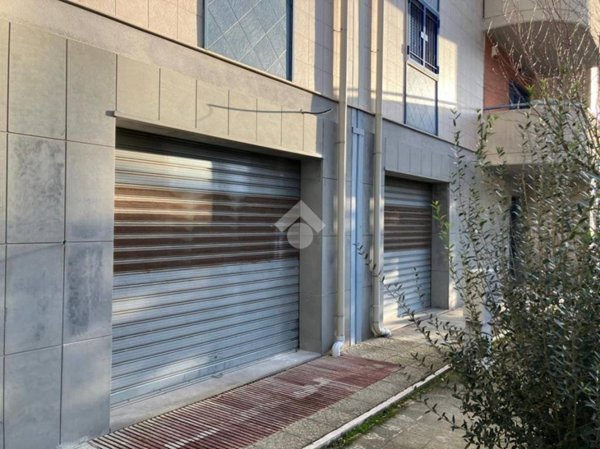negozio in vendita a Foggia in zona Macchia Gialla