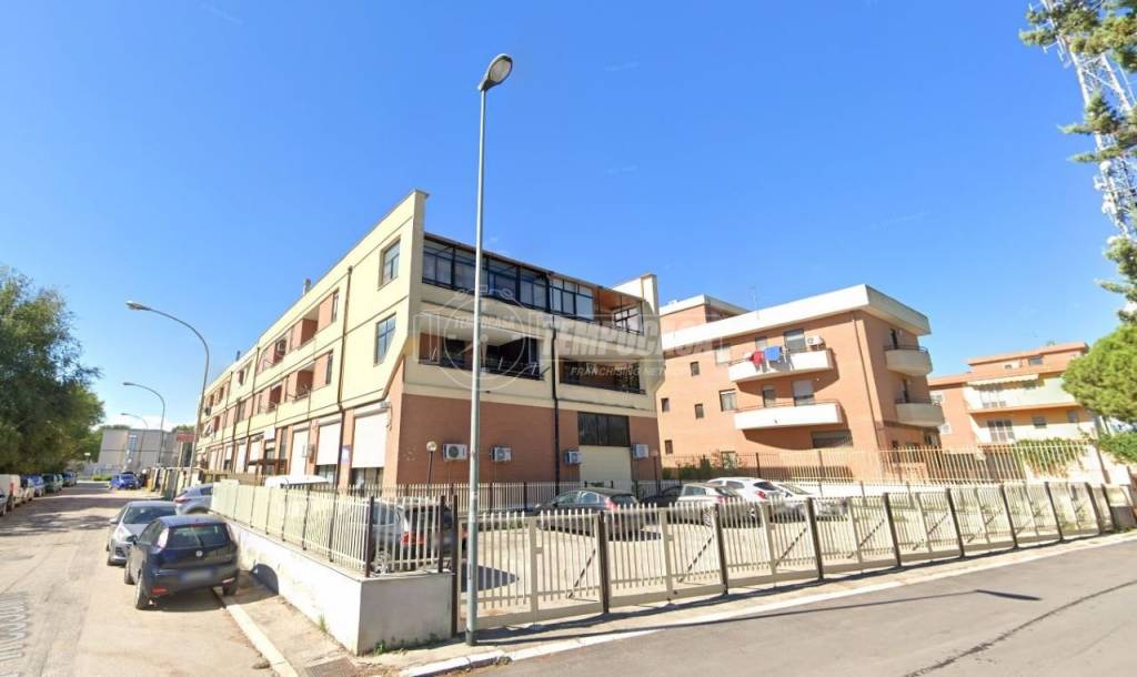 appartamento in vendita a Foggia in zona Villaggio Artigiani