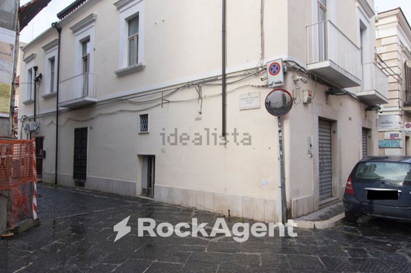 negozio in vendita a Foggia in zona Centro Città