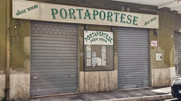 negozio in vendita a Foggia in zona Centro Città