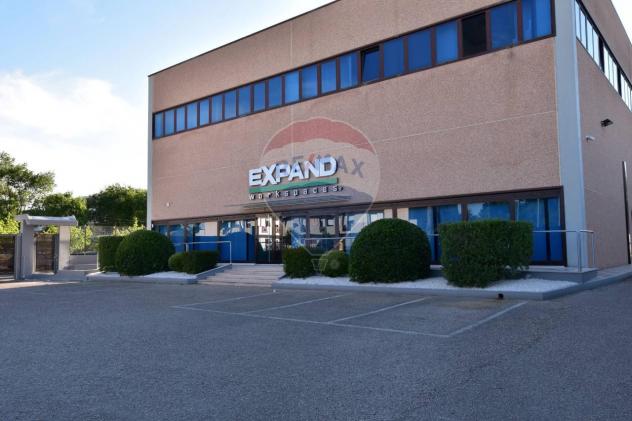 negozio in vendita a Foggia in zona Centro Città