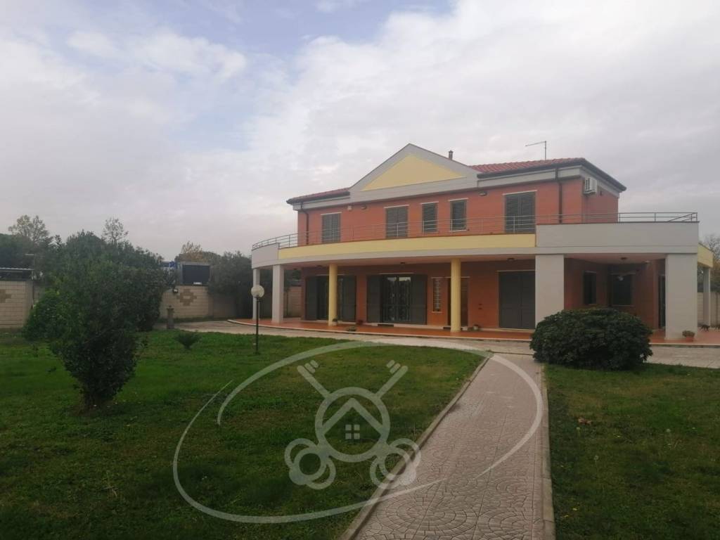 casa indipendente in vendita a Foggia in zona Macchia Gialla