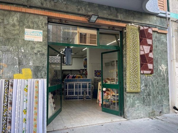 negozio in vendita a Foggia in zona Immacolata / San Pio X