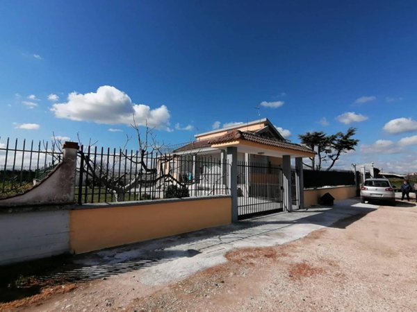 casa indipendente in vendita a Foggia